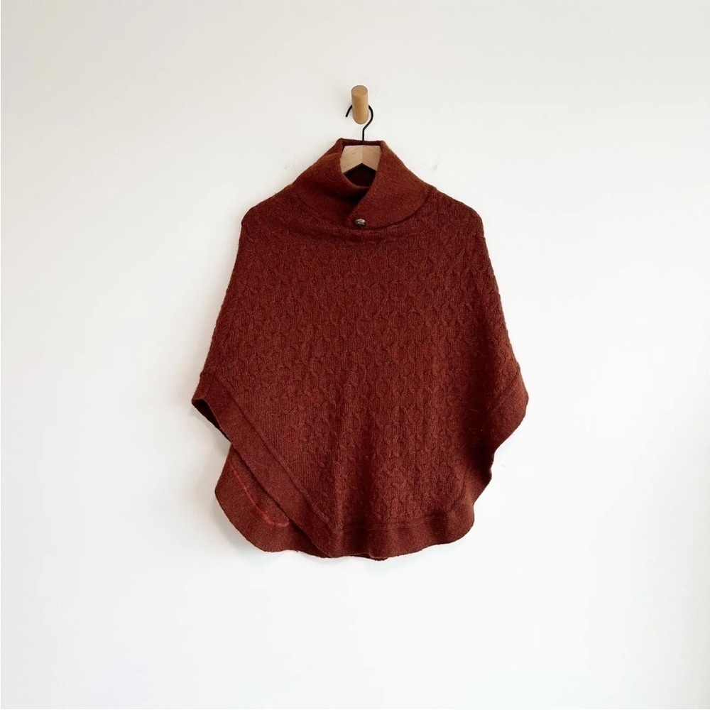 Chiaramente Women’s Italian Sweater Poncho Acrylic/Wool Blend Rust Red Fits All